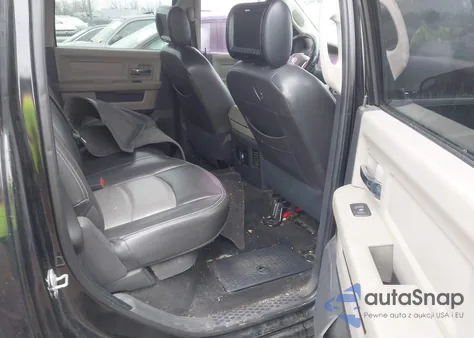 2010 Dodge Ram 1500 Slt/Sport/Trx z USA, uszkodzony, nr VIN 1D7RV1CT3AS146862